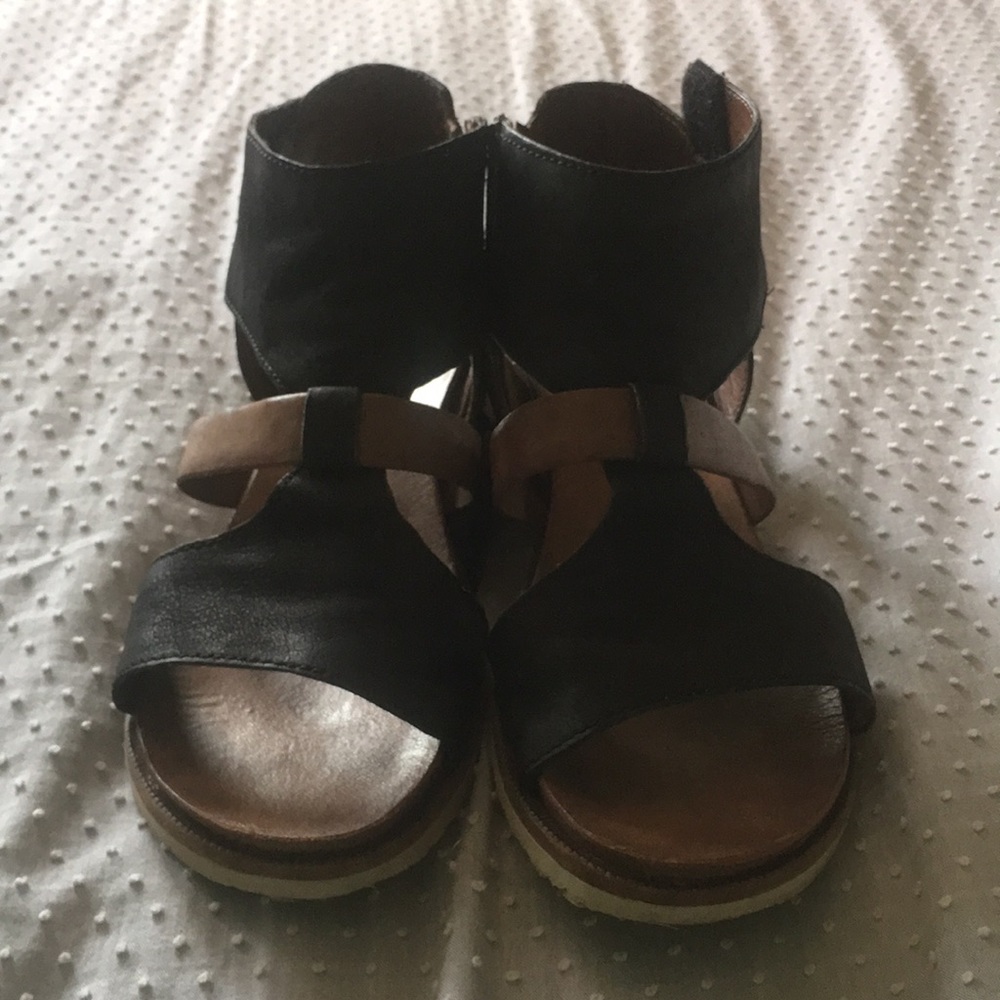 Black and brown sandals